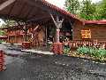 Smoky falls Lodge